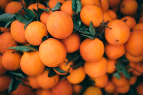 Large Box of California Valencia Oranges (approximately 35 oranges, size varies)